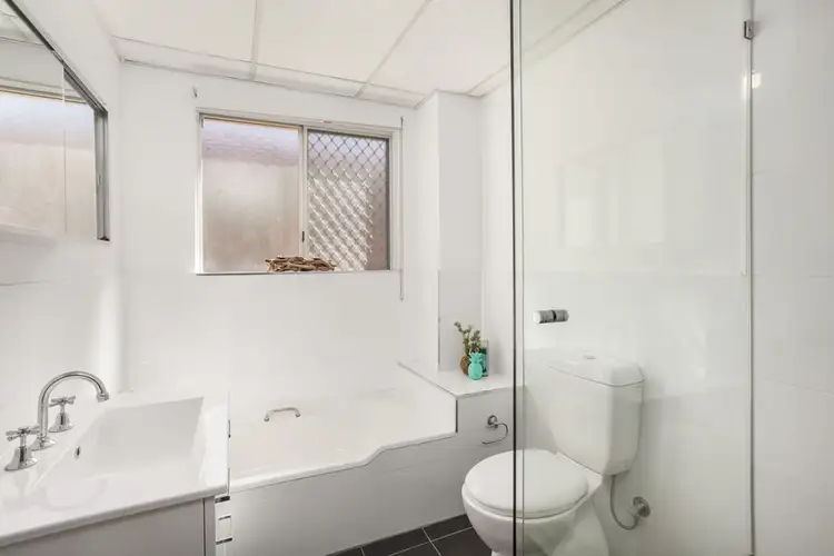 Sixth view of Homely apartment listing, 3/70 Collins Street, Corrimal NSW 2518