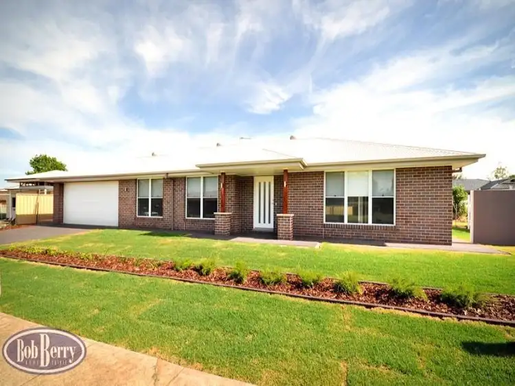 16 Hammond Street, Dubbo NSW 2830