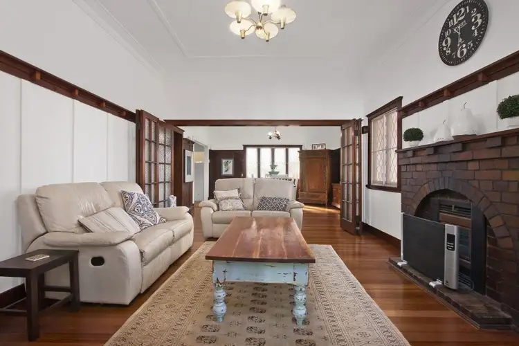 18 Lamette Street, Holland Park QLD 4121