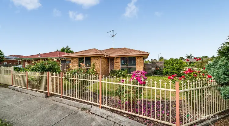 1 Sheffield Close, Pakenham VIC 3810