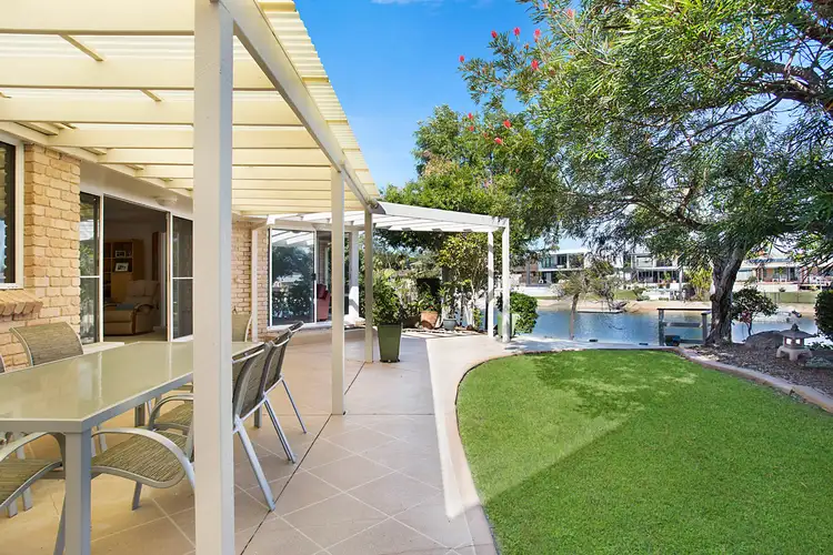 18 Park Avenue, Broadbeach Waters QLD 4218