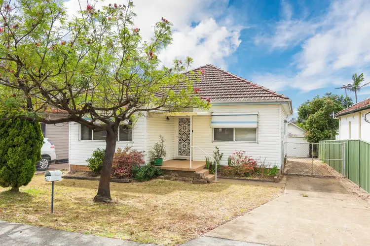 44 Wolger Street, Como NSW 2226
