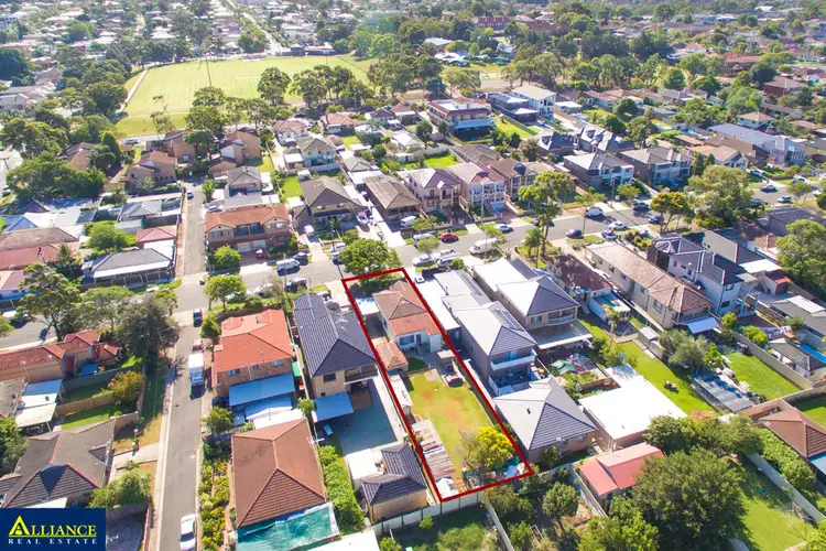 5 Gosling Street, Greenacre NSW 2190