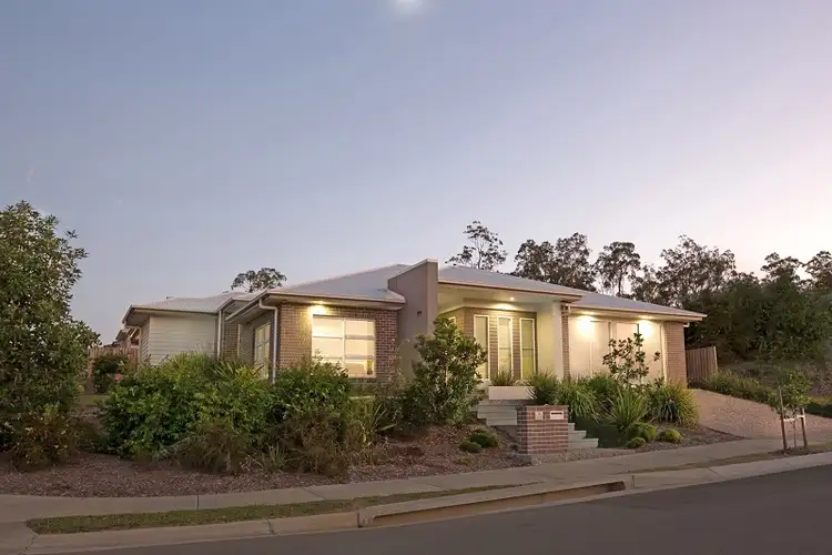2 Dee Street, Deebing Heights QLD 4306