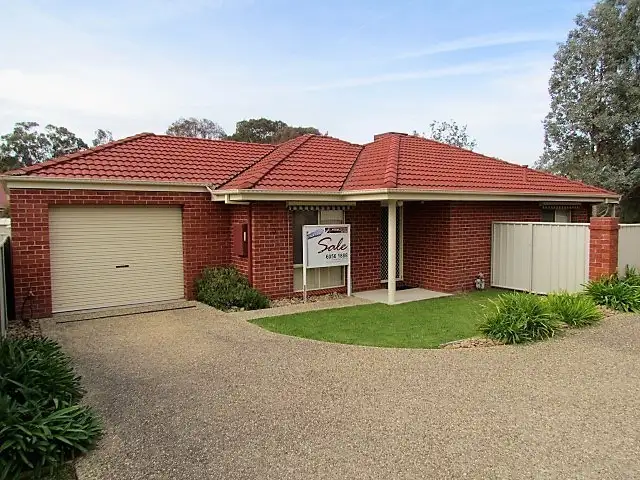 Main view of Homely townhouse listing, 3 Iron Close, Wodonga VIC 3690