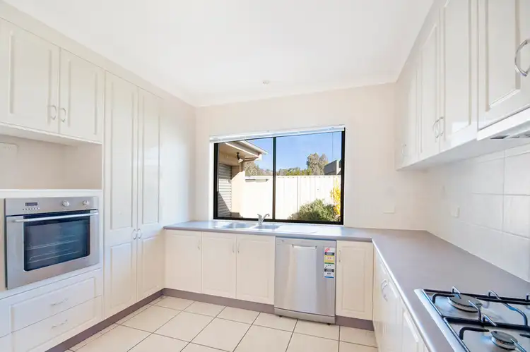 Fourth view of Homely house listing, 10 Oatlands Fairway, Wodonga VIC 3690