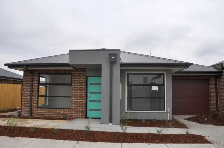 2/62 Esmond Street, Ardeer VIC 3022