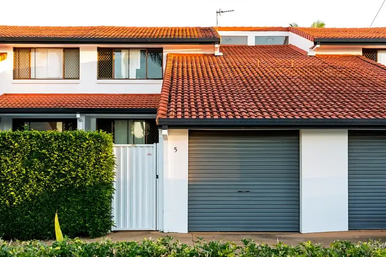 5/2 Karbunya Street, Mermaid Waters QLD 4218