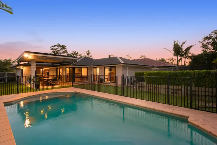 73 Oak Place, Mackenzie QLD 4156