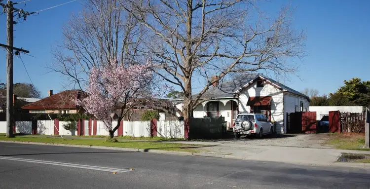 2 Princes Avenue, Longwarry VIC 3816