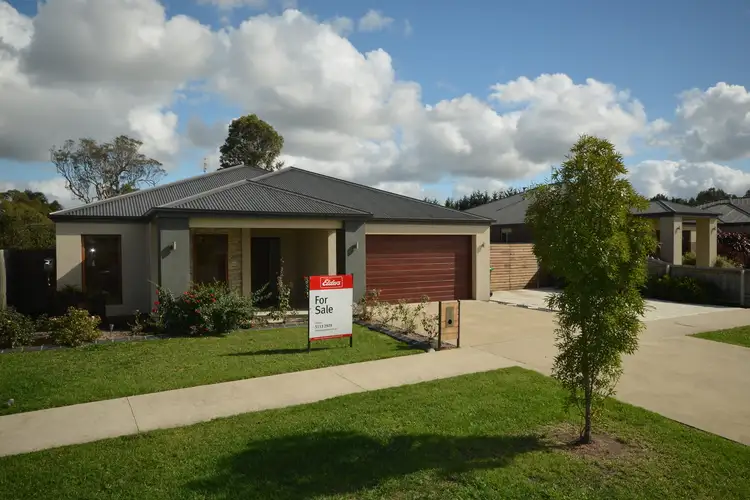 16 Eastern View Drive, Bairnsdale VIC 3875