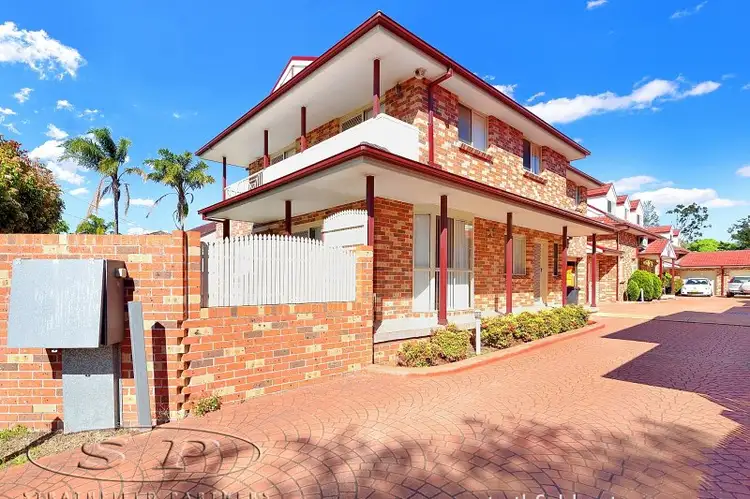 2/346 Roberts Road, Greenacre NSW 2190