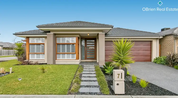 7 Sandarra Boulevard, Sandhurst VIC 3977