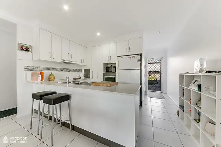 Second view of Homely unit listing, 2/85 Bottlebrush Drive, Lammermoor QLD 4703