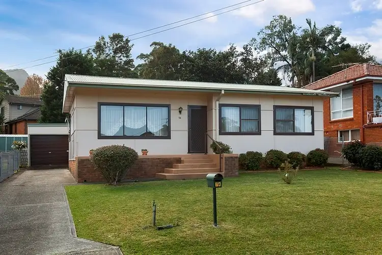 74 Duncan Street, Balgownie NSW 2519
