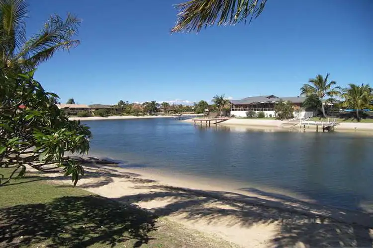 5 La France Court, Mermaid Waters QLD 4218