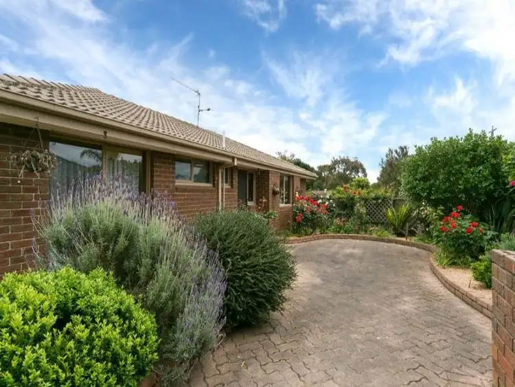 71 Clarendon Drive, Somerville VIC 3912