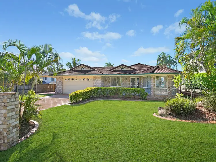 8 Torrens Place, Parkinson QLD 4115