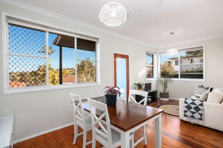 65 Beverley Avenue, Unanderra NSW 2526