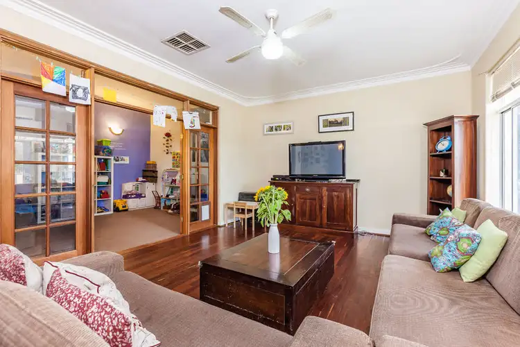 12 Oakwood Avenue, Woodlands WA 6018