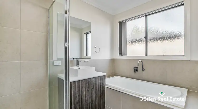 Sixth view of Homely house listing, 8 Albany Crescent, Pakenham VIC 3810