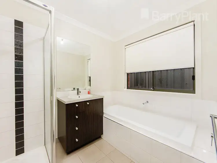 Sixth view of Homely house listing, 5 Loxwood Court, Deer Park VIC 3023