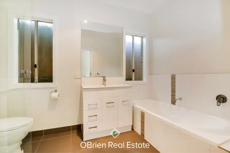 Sixth view of Homely unit listing, 3/2 Wettenhall Road, Frankston VIC 3199