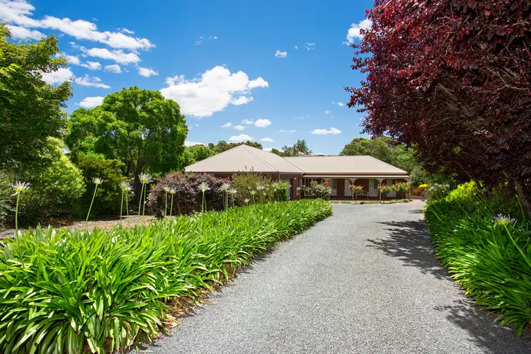 5 Larsen Court, Tallangatta VIC 3700