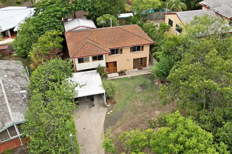 4 Eaglie Street, Chapel Hill QLD 4069