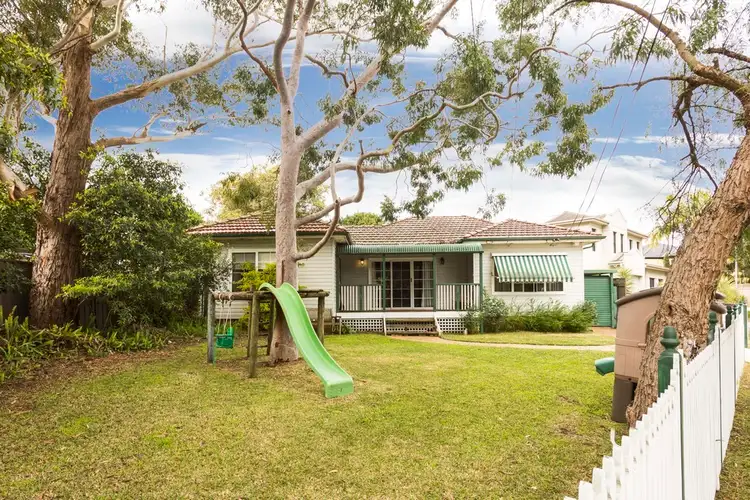 4 Elliott Street, Picnic Point NSW 2213