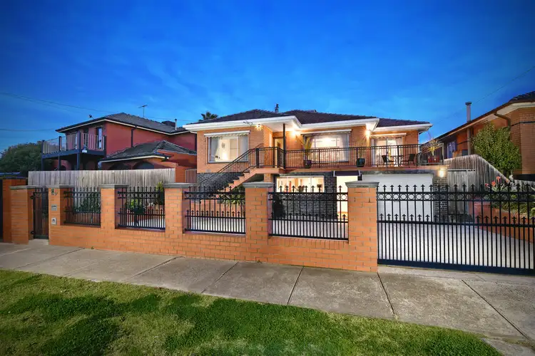 57 The Fairway, Kingsbury VIC 3083