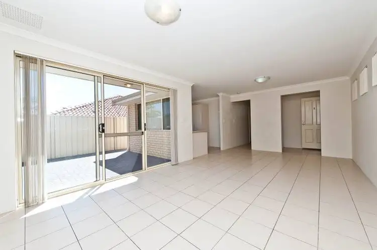 1/159 Hamilton Street, Queens Park WA 6107