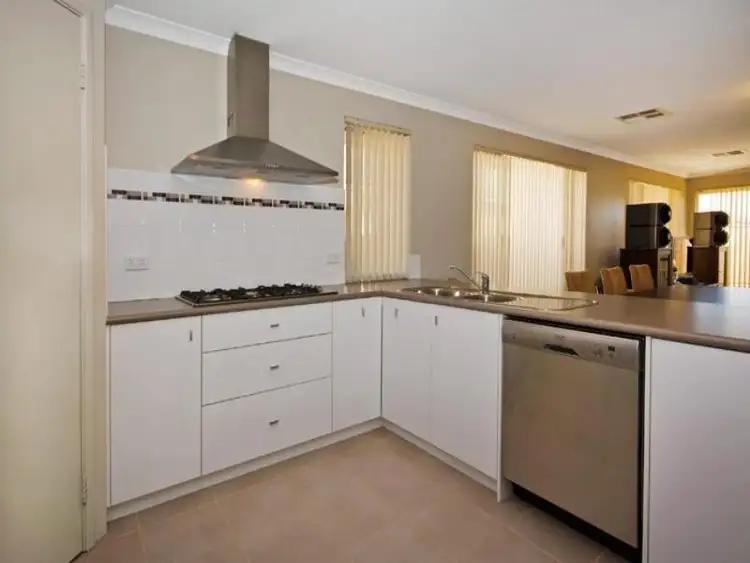 Fifth view of Homely house listing, 9 Susetta Approach, Success WA 6164