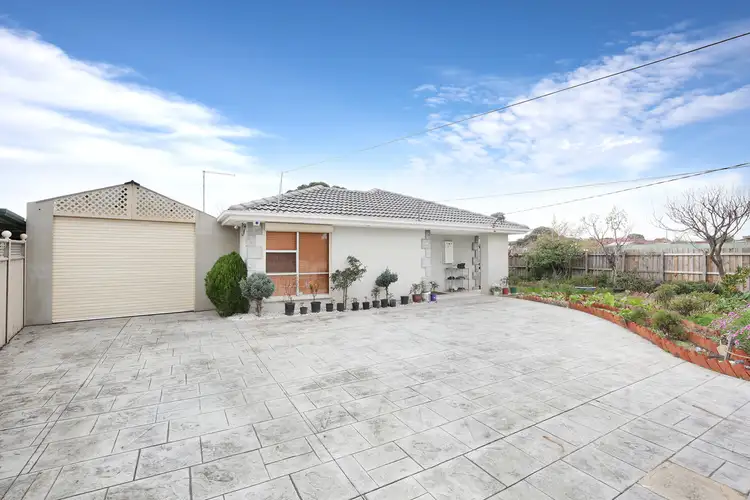 17 Canadian Court, Meadow Heights VIC 3048