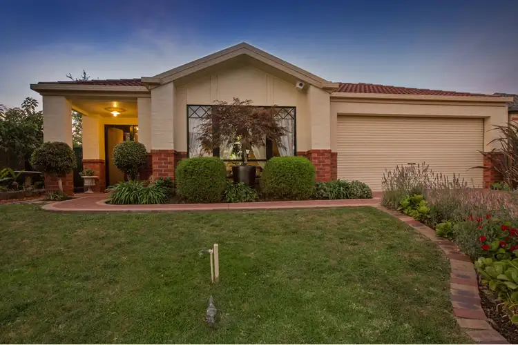 18 Foxwood Drive, Cranbourne East VIC 3977