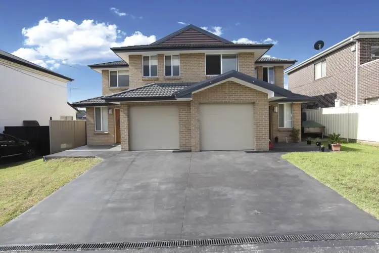 10 Blanc Avenue, East Hills NSW 2213