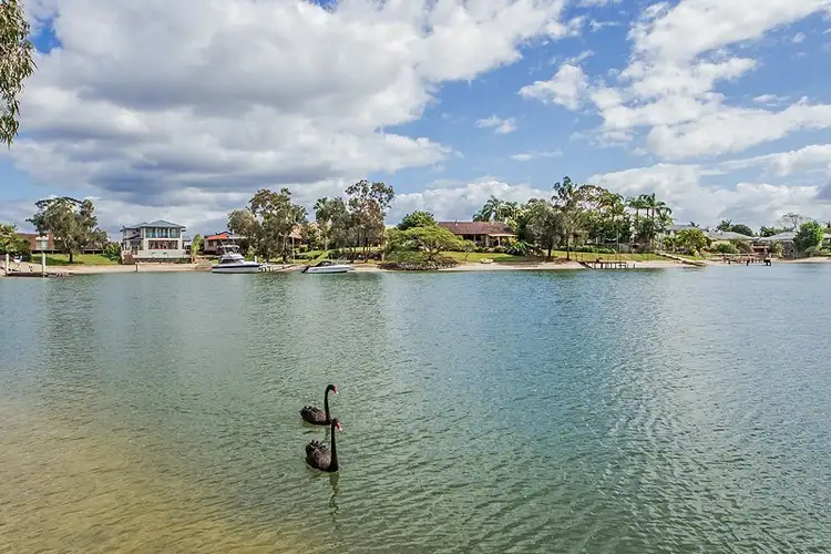 15 Huon Street, Broadbeach Waters QLD 4218