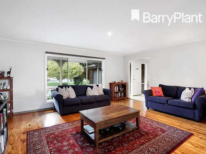 Second view of Homely house listing, 10 Newell Court, Wantirna VIC 3152