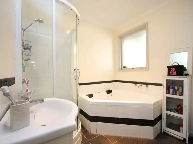 Fourth view of Homely house listing, 1 Leicester Court, Somerville VIC 3912