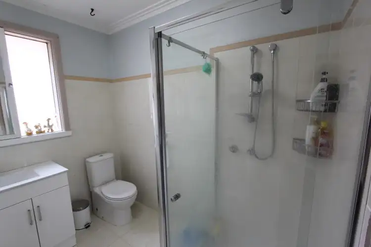 Fifth view of Homely house listing, 2 Keon Crescent, Sunshine West VIC 3020