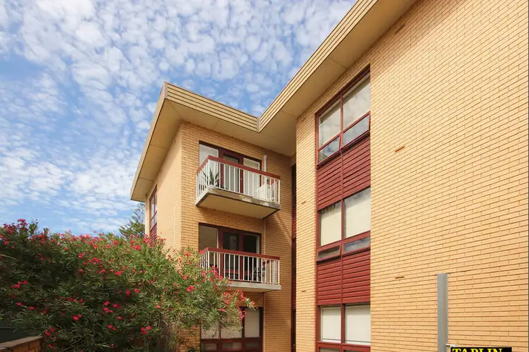 9/6 Saltram Road, Glenelg SA 5045
