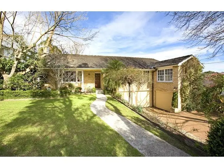 6 Amesbury Avenue, St Ives NSW 2075
