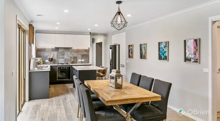 35 McGowan Drive, Skye VIC 3977