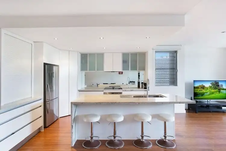 Third view of Homely villa listing, 2/89 Seagull Avenue, Mermaid Beach QLD 4218