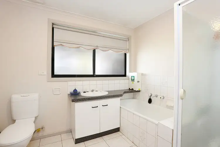 Fifth view of Homely house listing, 11 Eildon Court, Meadow Heights VIC 3048