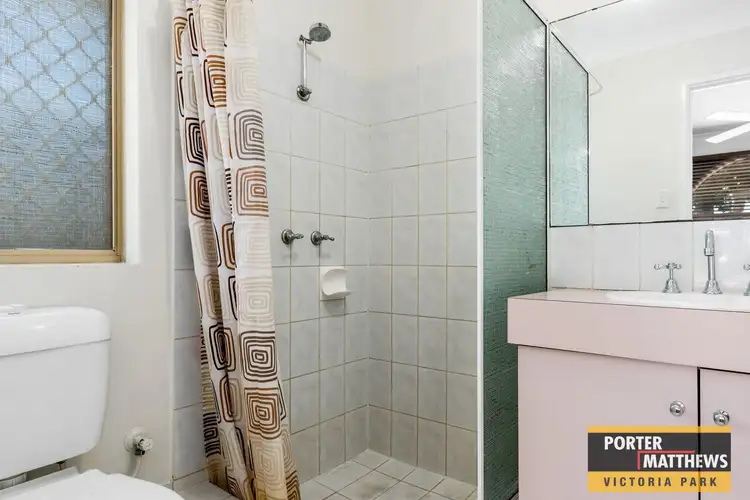Fifth view of Homely house listing, 6 Windsor Drive, Gosnells WA 6110