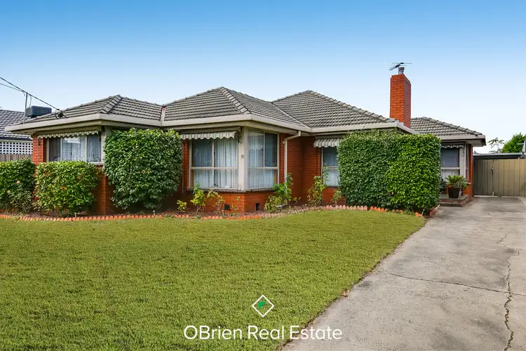 18 Torquay Avenue, Seaford VIC 3198