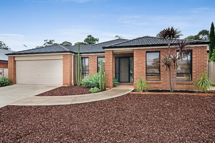 32 Westwood Drive, California Gully VIC 3556