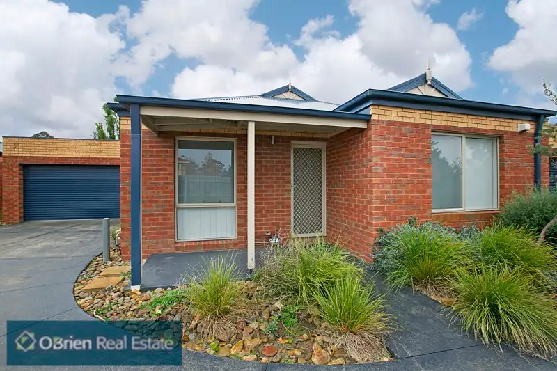 Main view of Homely unit listing, 2/8 Grand Central Boulevard, Pakenham VIC 3810