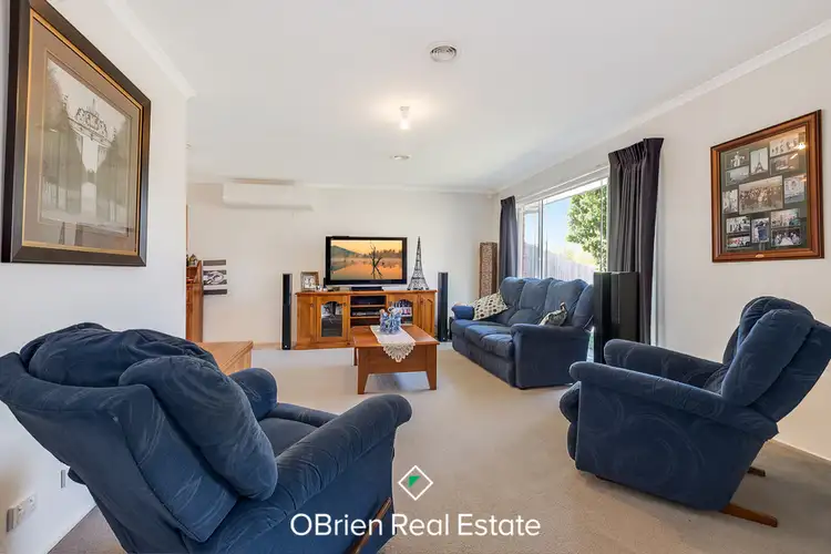 Second view of Homely house listing, 6 Oriana Grove, Skye VIC 3977